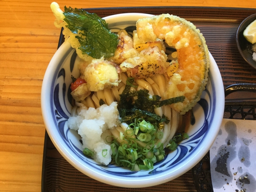 ふる里うどん　生ハムパイン天ぶっかけ　高松