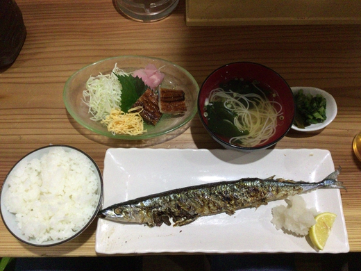 飯汁ぬくもり　焼き魚定食（生さんま）　ライオン通