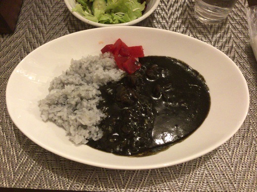 炭焼きカルビぼっけえ　オリーブ牛炭カレー　高松市亀井町