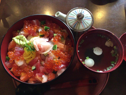 寿司桜　はなやぎ丼　高松市扇町