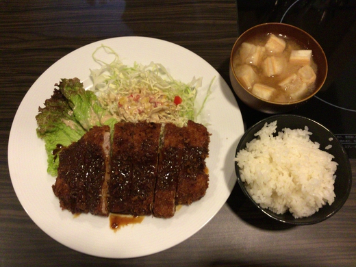 はらだ牧場高松おいしい広場店　わらじかつ定食　高松