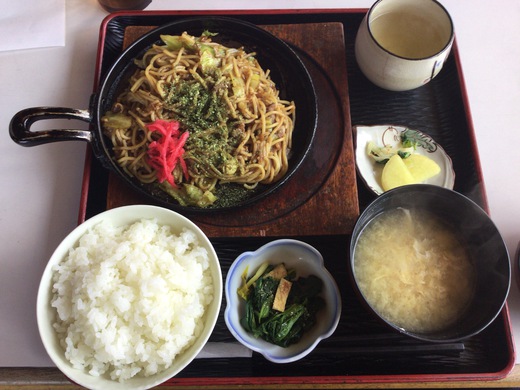 モン　日替わり（焼きそば定食）　さぬき市