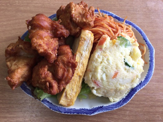 寿食堂　鍋焼きうどん＋おかず　東かがわ市