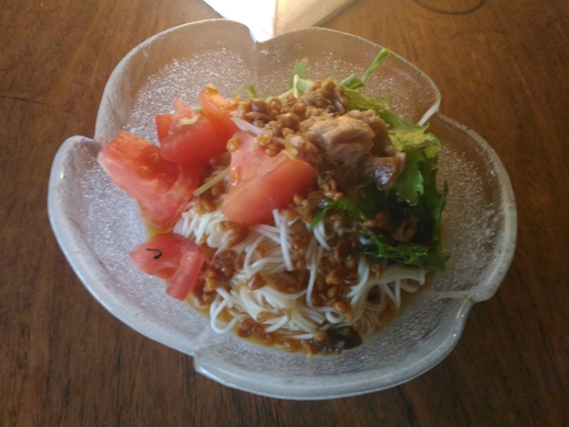 ちょうちんカフェ＠屋島山上　サラダ風味噌だれそうめん