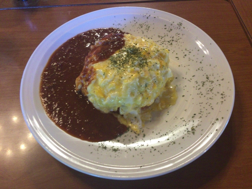 【わりと新店】イブクロパンチ　オムライス（大盛り）　丸亀