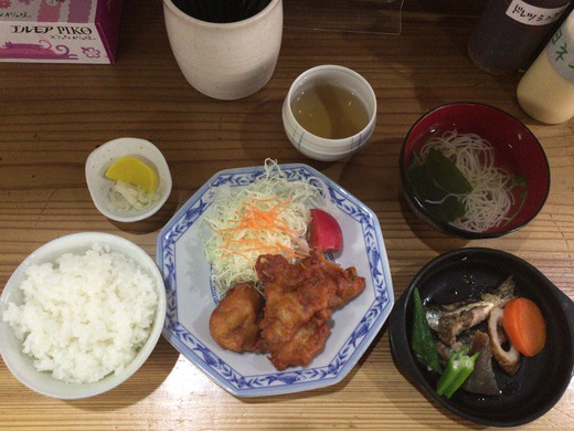 飯汁ぬくもり　唐揚げ定食　高松　ライオン通