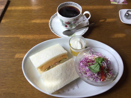 チロルカフェ　厚焼きタマゴサンドモーニング　高松