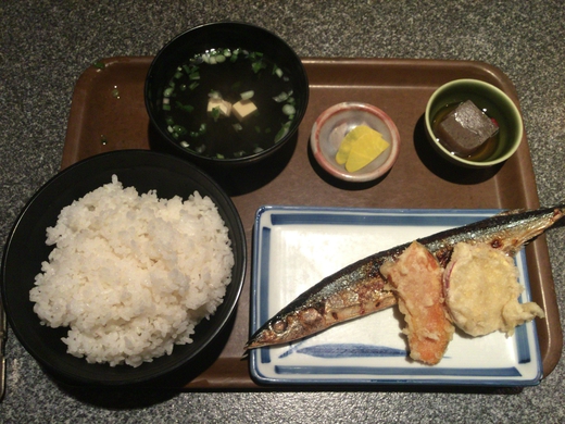 はんぶん　高松市内町　焼さんま定食