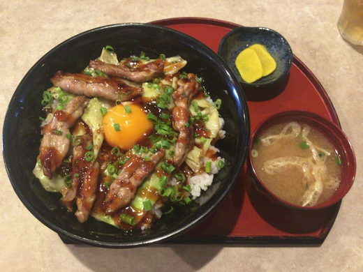 かも食堂　せせりの照り焼き丼　坂出