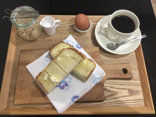 カフェバロン　モーニング　朝日町