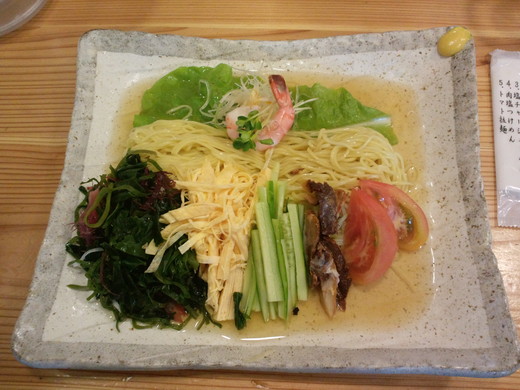 【夏限定】ダシの効いたスープ冷麺　りょう花