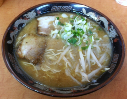 たおしゅう　豚骨ラーメン
