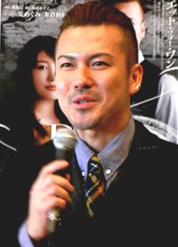 米倉利紀の「hands」と、高松市中新町「ちょい飲み まんぷく亭」
