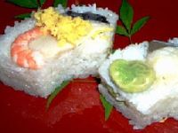 春は、鰆（さわら）の箱寿司