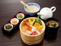 「おひつごはん四六時中」にて