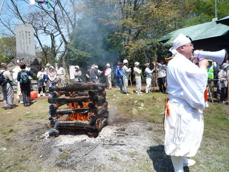 讃岐富士に登る。