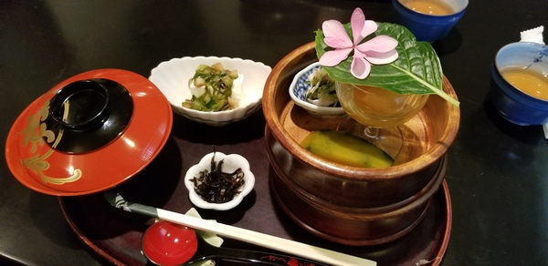 女性らしい心配りが見える「カフェド 彩花」