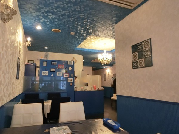 こんな所にこんなお店があった。