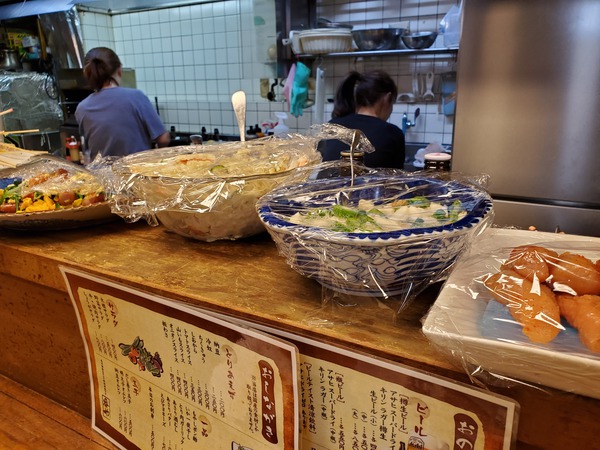 ママの人柄で人気の居酒屋