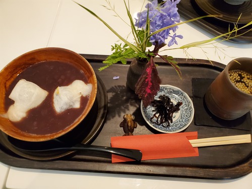 「コージーカフェ」で甘いもん