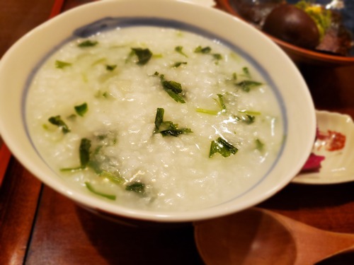 朝の七草がゆが夕食になってしまった。