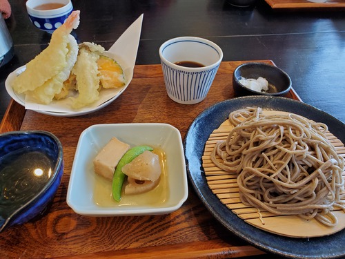 蕎麦カフェ「心呼庵」に行く。