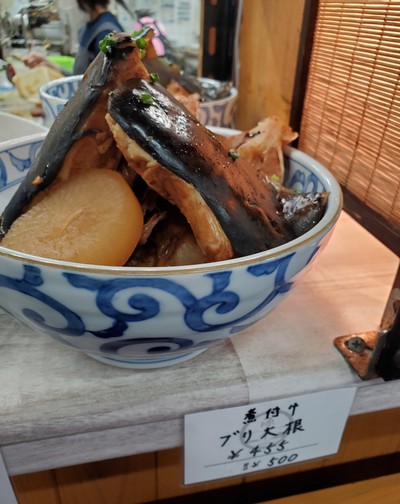 こちらの道の駅むれは、海鮮食堂 じゃこやでランチ