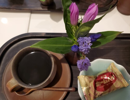 野菜いろいろのサラダが嬉しいランチ