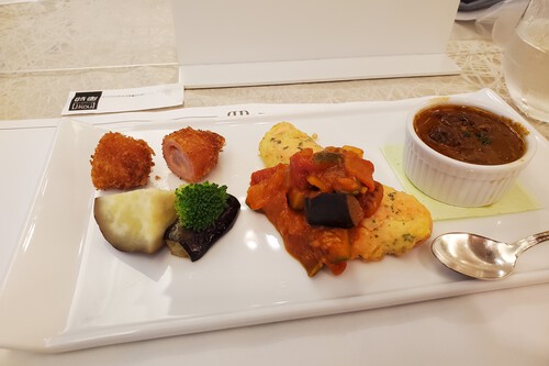 リニューアルオープンの時香でランチ