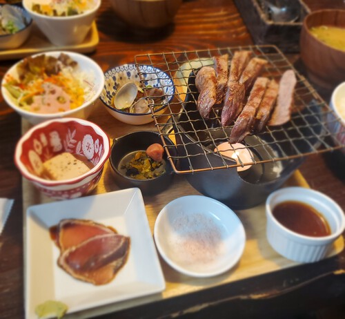 チョットお洒落な大人の居酒屋「バックヤード・ガーデン」でランチ