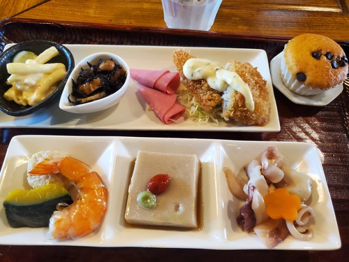 古民家カフェの輪楽でランチ