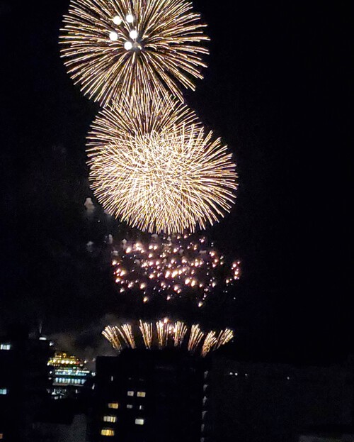 今年の花火大会は、マンションから