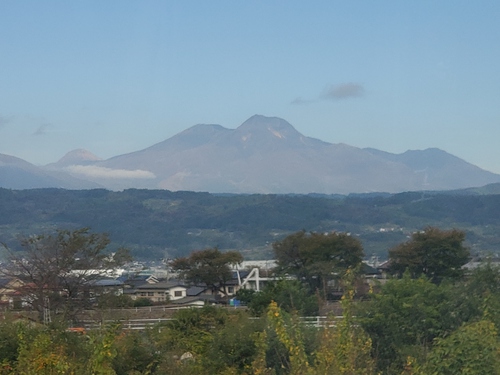 紅葉ミステリー二日目は、小布施と赤い橋