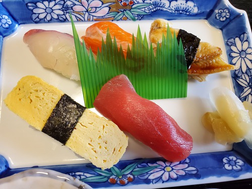 「寿司割烹こいし」の平日限定ランチに行く。