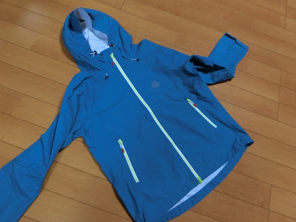 ゆめタウン高松で山ガールジャケットを買う。