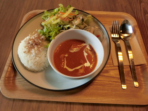 東京から移住して「カフェ＆ゲストハウスKinco」を経営