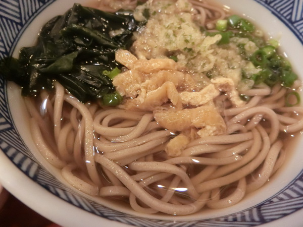 メニューの張り紙に釣られて入ったランチが正解だった。