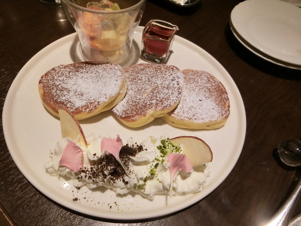 ティーサロンでおしゃれなランチ