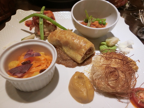 ティーサロンでおしゃれなランチ