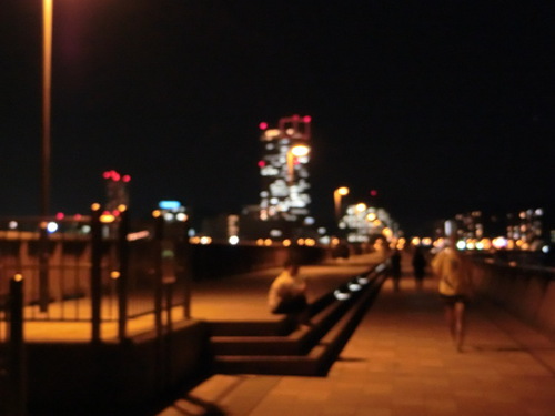 秋の夜の海は最高！