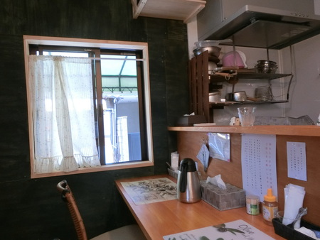 オープンの可愛いカフェ「マテラ」でランチ