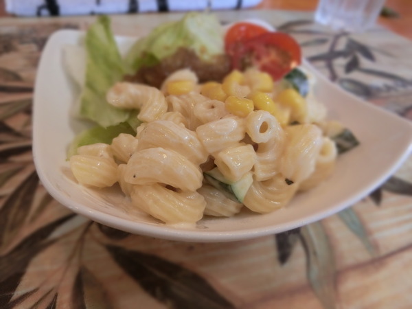 オープンの可愛いカフェ「マテラ」でランチ