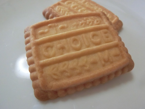 ワタシはチョイスビス、ダンナさまはムーンライトクッキー