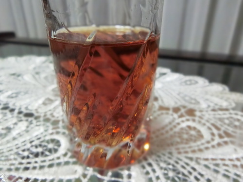 いつのか分からない古い梅酒を飲んでみた。