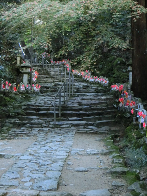 湖東三山　お地蔵さんの金剛輪寺