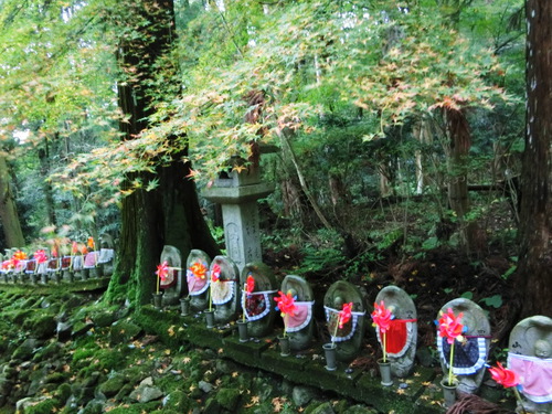 湖東三山　お地蔵さんの金剛輪寺