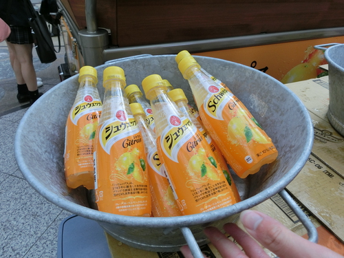 「シュウェップス」でミニクーペが当たるんだって