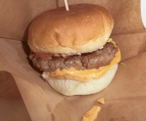 ライオンドックのハンバーガー