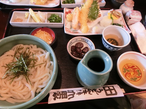 初めて案内するうどん店は、やはり『うどん本陣山田屋』
