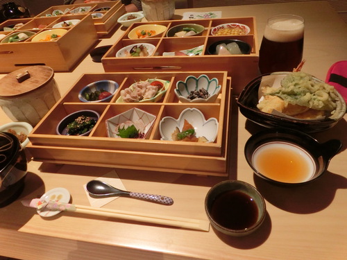 今日のランチは、日本料理『錦』